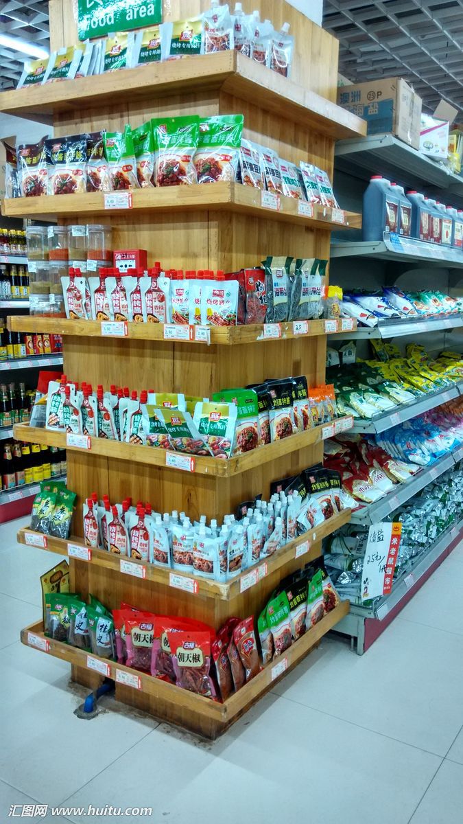 《隐形人》口碑票房双开环球怪兽宇宙或得以为继“三亿体育手机版”(图3) 三亿体育手机版