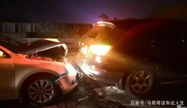 三亿体育官网-迪士尼《丛林奇航》发新预告 巨石强森带《寂静之地》艾米莉一起冒险(图2) 三亿体育手机版